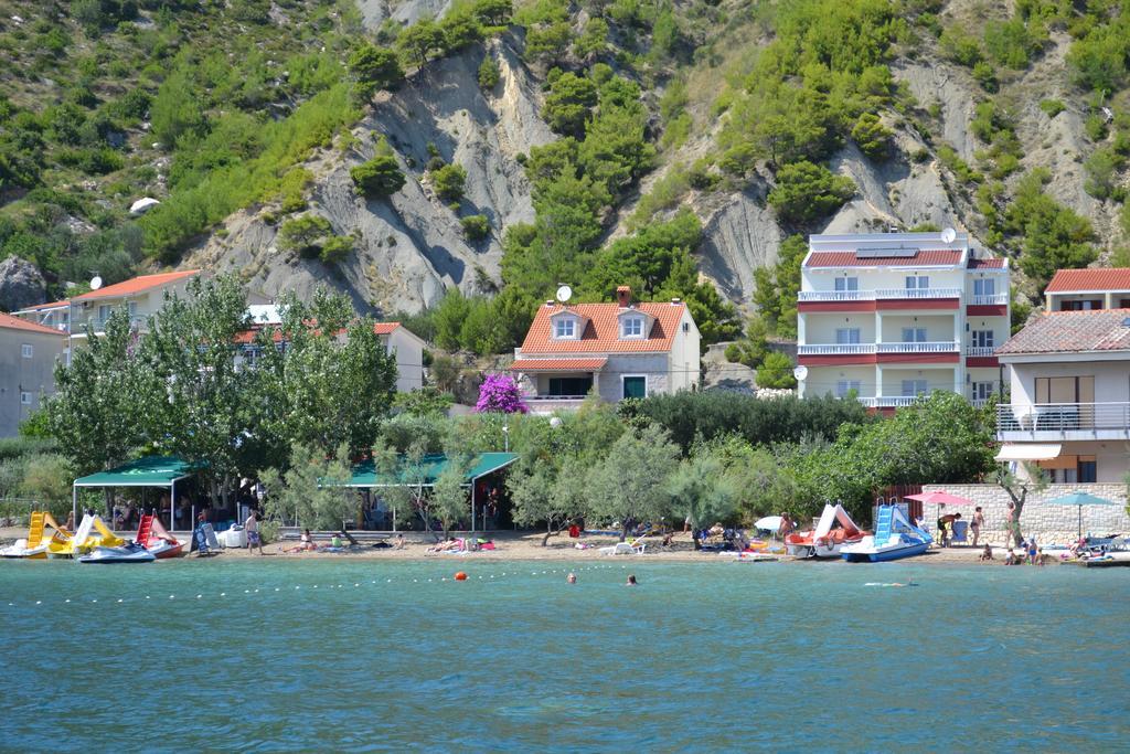 Apartments Iskra Duće Exterior foto